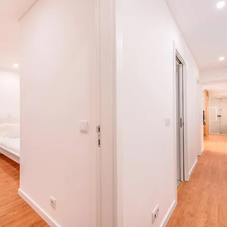 Guestready - The Golden Cradle